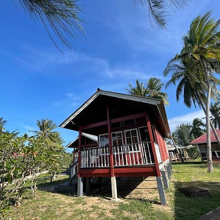 Pcb Beach Resort Kota Bharu Exterior photo